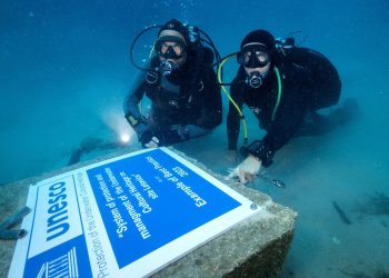 Nalazište 400 amfora na Pagu dobilo posebnu tablu UNESCO-a: “Ovo je najbolji primjer dobre prakse očuvanja podvodnog blaga”