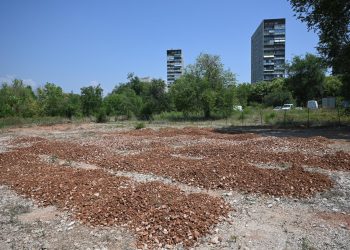 Slobodna Dalmacija – Izložba pasa izazvala pravu pomutnju na Spinutu: ‘Uzurpirali su nam privatne parcele!’; ‘Ma budite sritni što čistimo!’