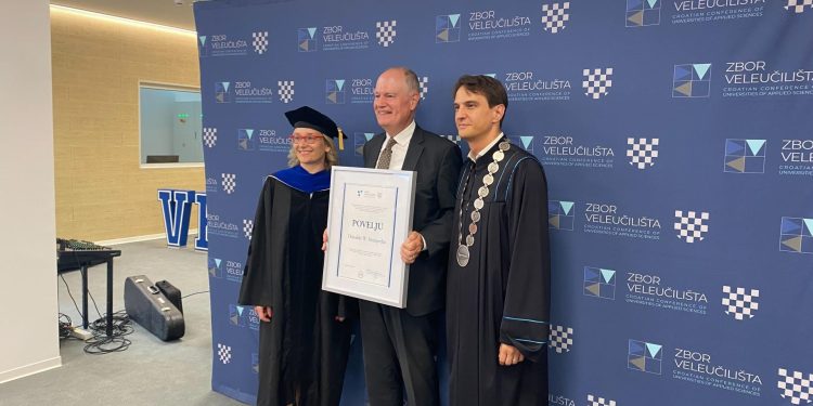 Umirovljenom dekanu RIT Croatia dodijeljena Povelja Zbora Veleučilišta