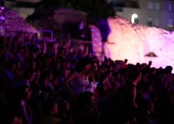 Slobodna Dalmacija – ‘SplickaScena‘ u Solin dovela cijelu regiju! Ovako je bilo na finalnoj večeri ‘Festivara‘; Slike publike sve govore…