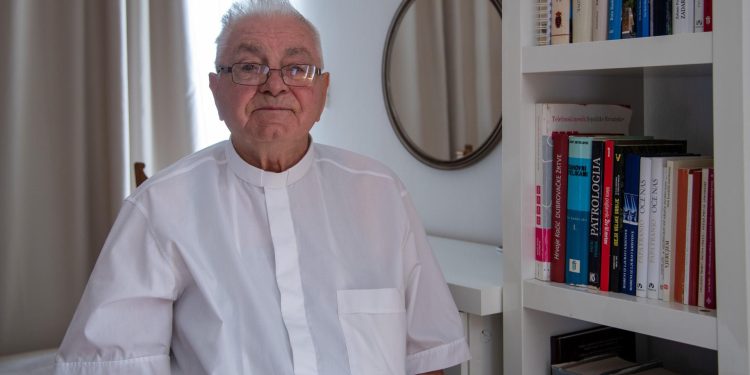 Don Jozo Njavro: ‘Prvu čokoladu u životu darovao mi je blaženi Alojzije Stepinac, a komine su me otjerale iz Vele Luke’