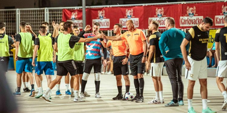 Na Stanovima krenula lopta s centra, prve večeri ikona HNL-a postigao sedam pogodaka