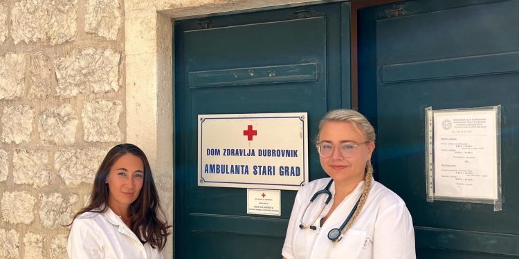 Dr. Lucija Janjalija: ‘Nema nam Australaca, ali ima ježeva. Turistima šijemo glave, uši su kritična točka…’