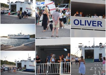 Slobodna Dalmacija – ‘Oliver’ uplovio u luku, putnici izlaze s broda, pjevaju Oliverove pjesme. Evo i fotografije uplovljavanja!