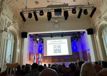 Slobodna Dalmacija – Puljak pred zainteresiranim Splićanima održao javno predstavljanje projekata ‘teških’ četiri milijarde eura