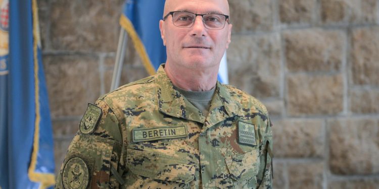 Zadranin na važnoj funkciji: ovo je novi zapovjednik Hrvatske kopnene vojske, evo tko je general-bojnik Blaž Beretin
