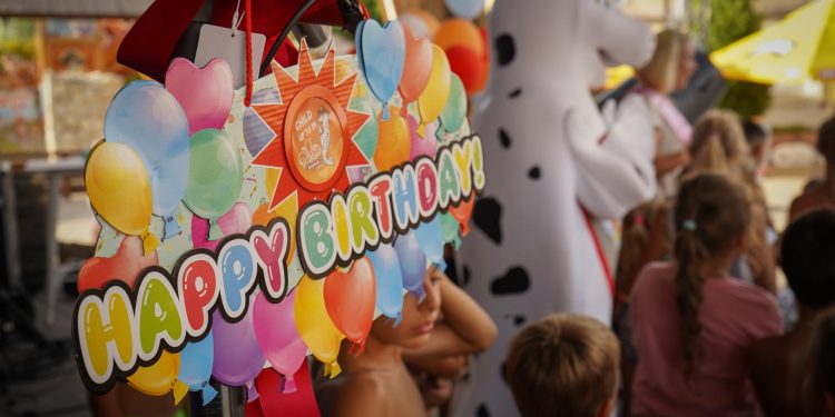 Slobodna Dalmacija – Proslavite 8. rođendan Dalmalanda: tematsko-zabavni i vodeni park poziva vas na nezaboravnu dvodnevnu feštu!