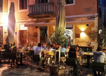 Zadarski restoran ima lijepu perspektivu, samo da prođu pritisci sezone pa da se mogu vratiti ispravljanju početnih nespretnosti