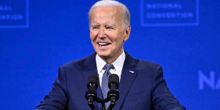 65% demokrata kaže da bi Biden trebao odustati nakon katastrofe u raspravi, pokazuje anketa