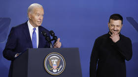 Biden pobrkao Zelenskog s Putinom (VIDEO)