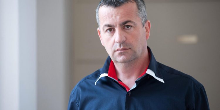 Vrsi usred toplinskog udara četiri dana bili bez vode: “Dajte ostavku!” Matek: “Oni troše kao mali grad! Netko se ilegalno priključio na hidrant!”