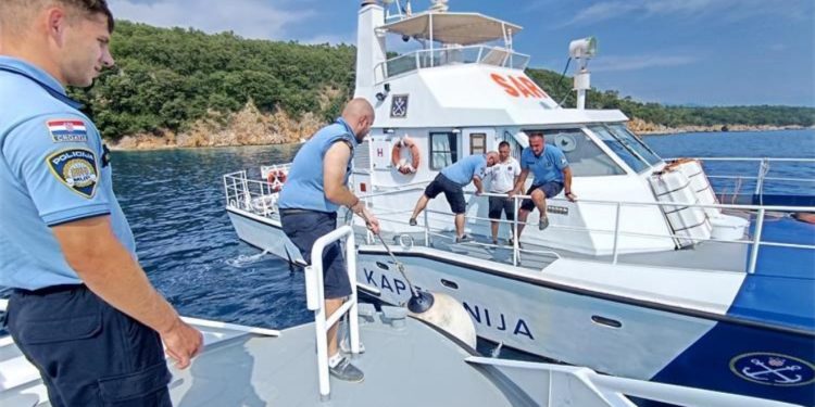 A on laganini: Velika potraga za Mađarom na moru, digli i vojsku