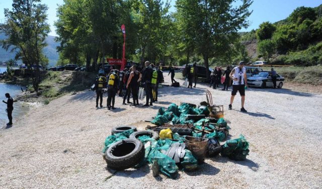 AKCIJA NA MOSTARSKOM JEZERU Ronioci iz šest zemalja prikupili tonu i pol otpada