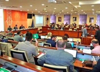 AKTIVNOST MOSTARSKIH GRADSKIH VIJEĆNIKA Pojedini ne silaze s govornice, a evo koji su se javljali stidljivo ili nikako