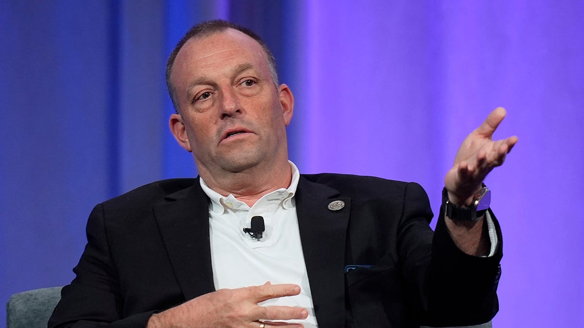 Green na sastanku guvernera