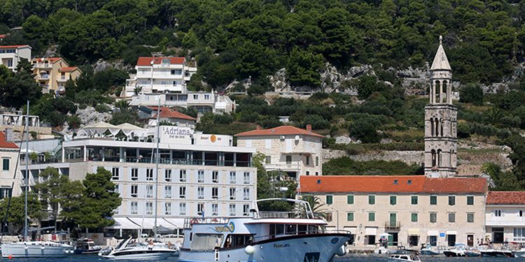 AZTN ocjenjuje koncentraciju Eagle Hillsa i Sunčanog Hvara