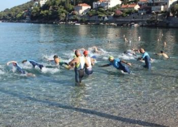 Akvatlon u uvali Lapad!