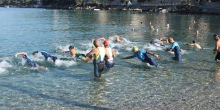 Akvatlon u uvali Lapad!