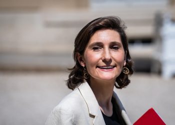 VRHUNSKI DOKAZ ČISTOĆE Francuska ministrica sporta plivala u Seini | NACIONAL.HR