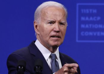 Amerikanci se klade protiv Bidena — RT World News