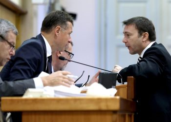 GLASANJE NA TRACI Bauk maestralno spustio DP-ovcima, pa zaradio Jandrokovićevu opomenu | NACIONAL.HR