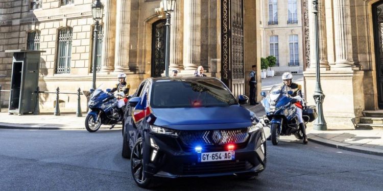 Auto Klub – Hibridna poslastica: Francuski predsjednik Emmanuel Macron dobio novi auto