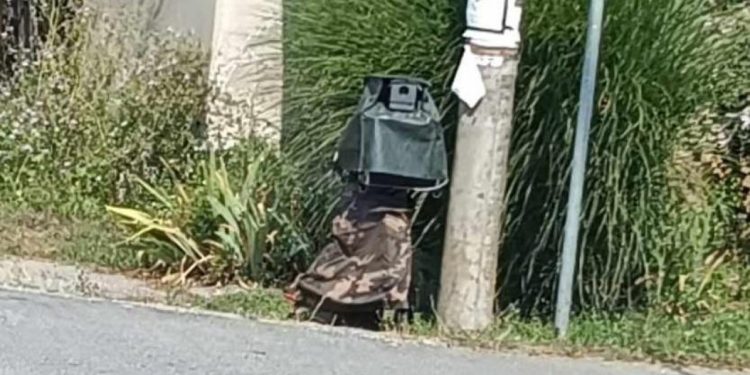 Auto Klub – Je li moguće: Ovako je policija kod Bjelovara maskirala kameru za nadzor brzine?