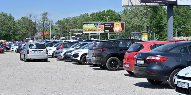 Auto Klub – Jeste li čuli za pravilo tri dana? Ako ga ne poštujete, riskirate da vam pauk odnese auto