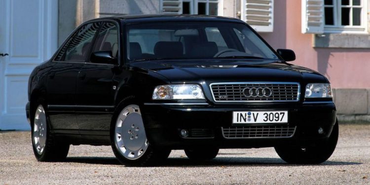 Auto Klub – Model s kojim se Audi priključio premium markama BMW-u i Mercedesu: U A8 W12 vozio se i njemački kancelar