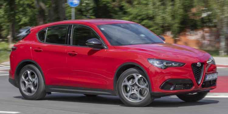 Auto Klub – Na testu Alfa Romeo Stelvio 2.2 MultiJet AWD Sprint: Dokazani sportski SUV sada ima i sjajnu cijenu