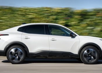 Auto Klub – Na testu Citroen C4 X 1.2 PureTech EAT8 Max: Adut nije samo prtljažnik od 510 litara