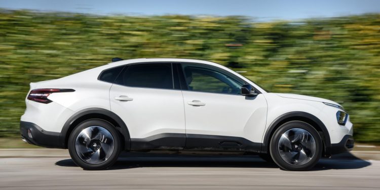 Auto Klub – Na testu Citroen C4 X 1.2 PureTech EAT8 Max: Adut nije samo prtljažnik od 510 litara