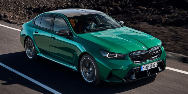 Auto Klub – Nimalo sportski: Zašto je novi BMW M5 tako težak? Samo hibridni sustav ima više od 400 kilograma…