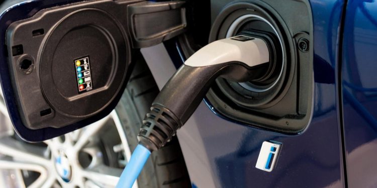 Auto Klub – Novo otkriće znanstvenika: Baterije iz električnih automobila i mobitela mogu uzrokovati rak