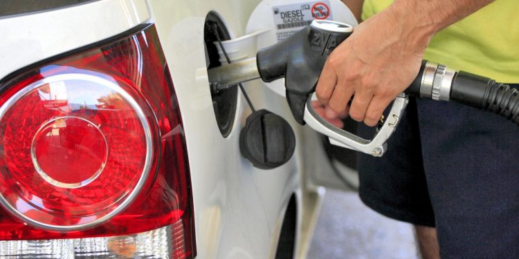 Auto Klub – Oprez: ovo su najveće pogreške koje možete napraviti prilikom točenja goriva