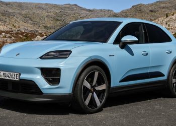 Auto Klub – Porsche je predstavio još dvije verzije električnog Macana i novi off-road paket