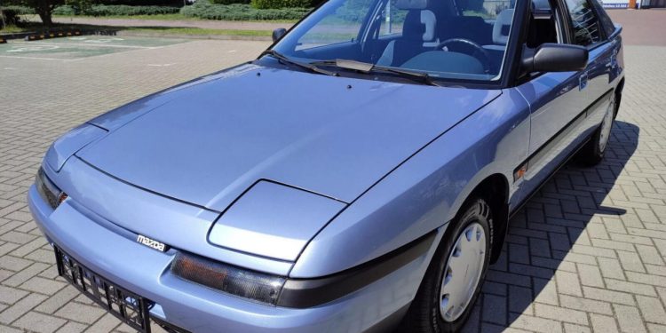 Auto Klub – Prilika za ljubitelje! Prodaje se Mazda 323 F sa samo 630 km: Priča iza nje je vrlo zanimljiva