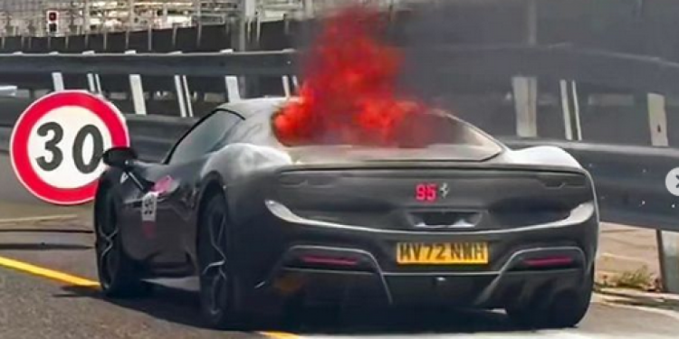 Auto Klub – Reli skupocjenih jurilica krenuo loše: Čak tri Ferrarija neslavno završila već prvog dana