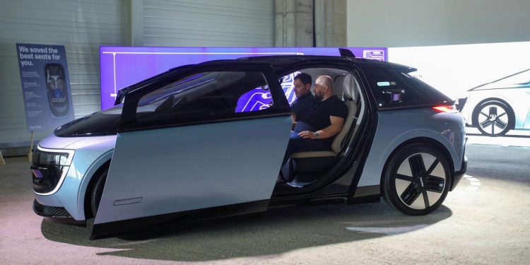 Auto Klub – Rimčev Verne kreće u izgradnju tvornice za robotaksi u Lučkom: Prvi stižu na ceste 2026.