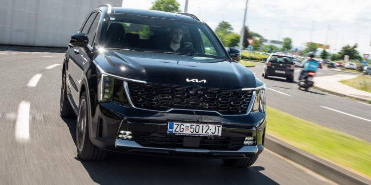 Auto Klub – Testirali smo korejski SUV poznatog imena: Otkrivamo sve o dizelskoj Kiji Sorento 2.2 CRDi EX Limited