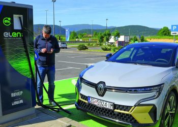 Auto Klub – Turistička velesila? Hrvatska ima 1074 punionica, a godišnje nam dođe 70.000 turista s električnim autima