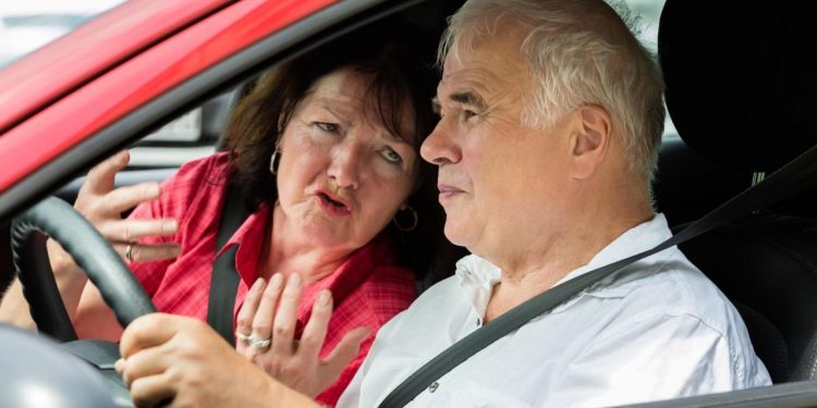 Auto Klub – Vozač u Hrvatskoj prijavio ženu da puno priča i da ga ometa u vožnji: Otkriveno koliku je kaznu platila