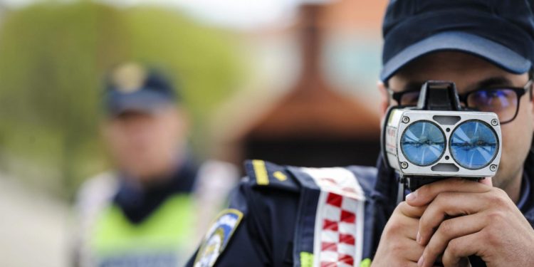 Auto Klub – Vozači u Hrvatskoj vole ‘zaviriti u čašicu’ i sjesti za volan: Ovo su najčešći prekršaji ove godine