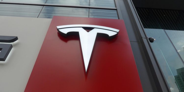 Auto Klub – Znak koji krije zanimljivu priču: Jeste li znali što zapravo stoji iza logotipa Tesle?