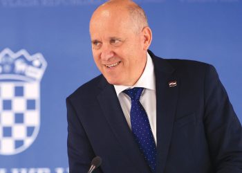 BAČIĆEVI POTEZI Evo kako su doveli do osipanja i devastacije kadrova zaduženih za poslijepotresnu obnovu u Petrinji | NACIONAL.HR