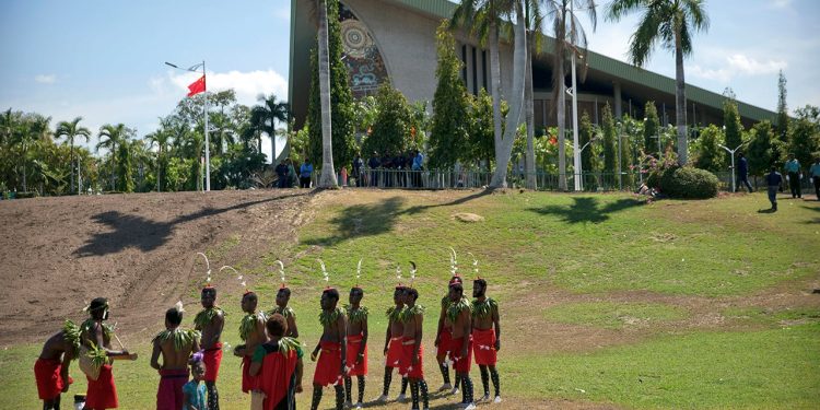 Banda je ubila najmanje 26 seljana u udaljenoj Papui Novoj Gvineji, kažu dužnosnici