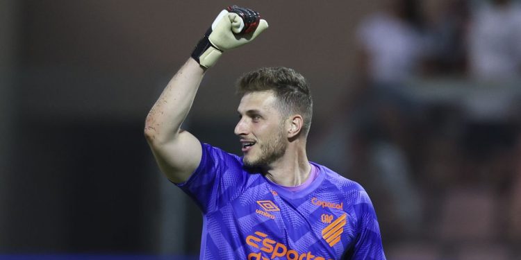 Bento, ponuda koja je uvjerila Athletico da ga proda stigla je iz Arabije