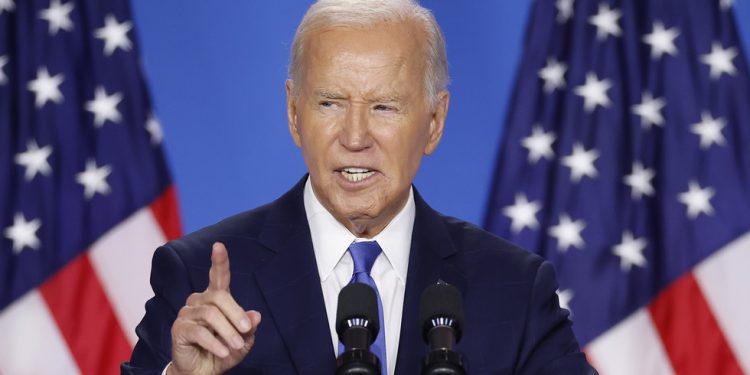 Biden brani svoju primjedbu ‘staviti Trumpa u bullseye’ — RT World News