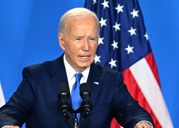 Biden kaže da bi odustao ako bi ankete pokazale da ‘nema šanse’ za pobjedu nakon što je izjavio da ga samo ‘Svemogući Gospodin’ može učiniti