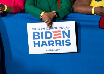 Biden se ‘nikada neće oporaviti’ i mora odustati – suradnici za NBC — RT World News